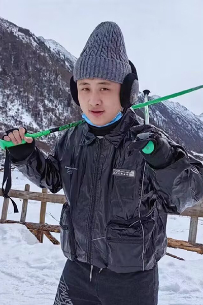 优秀毕业生-谢小东 优秀毕业生-谢小东