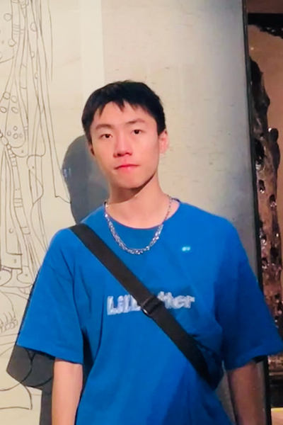 考取研究生优秀学生照片-郭隆洋