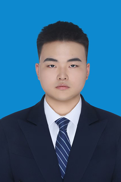 优秀毕业生-张粤梁