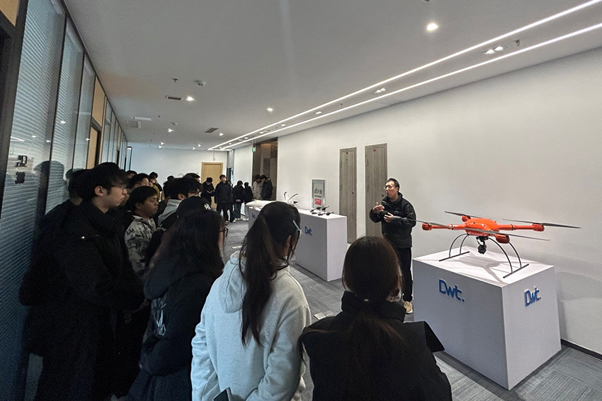 一 无人机 一 无人机